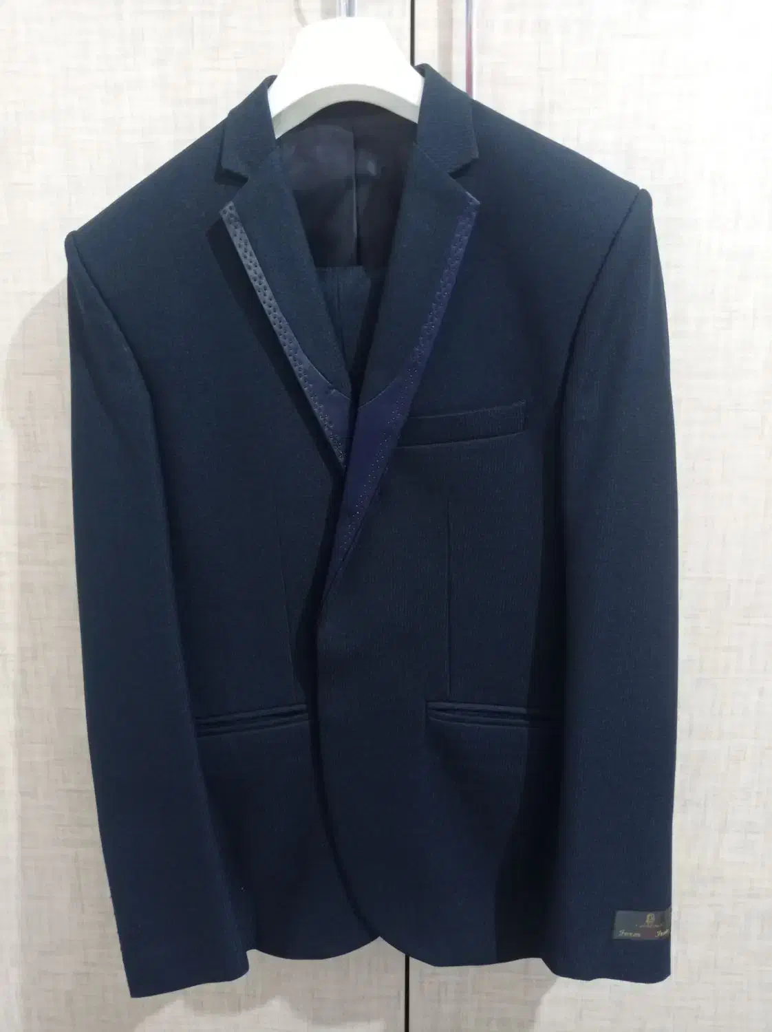 کت و شلوار|لباس|گلبهار, شهر جدید گلبهار|دیوار