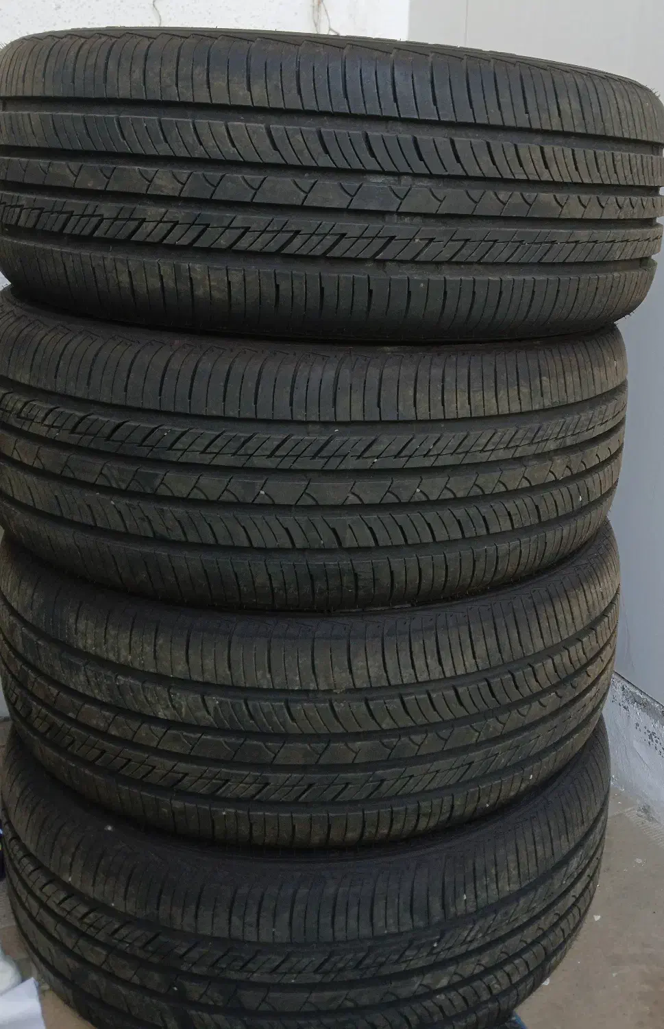 ۴ حلقه لاستیک بارز سایز ۲۲۵ ۴۵ r18|قطعات یدکی و لوازم جانبی|رشت, علی آباد|دیوار