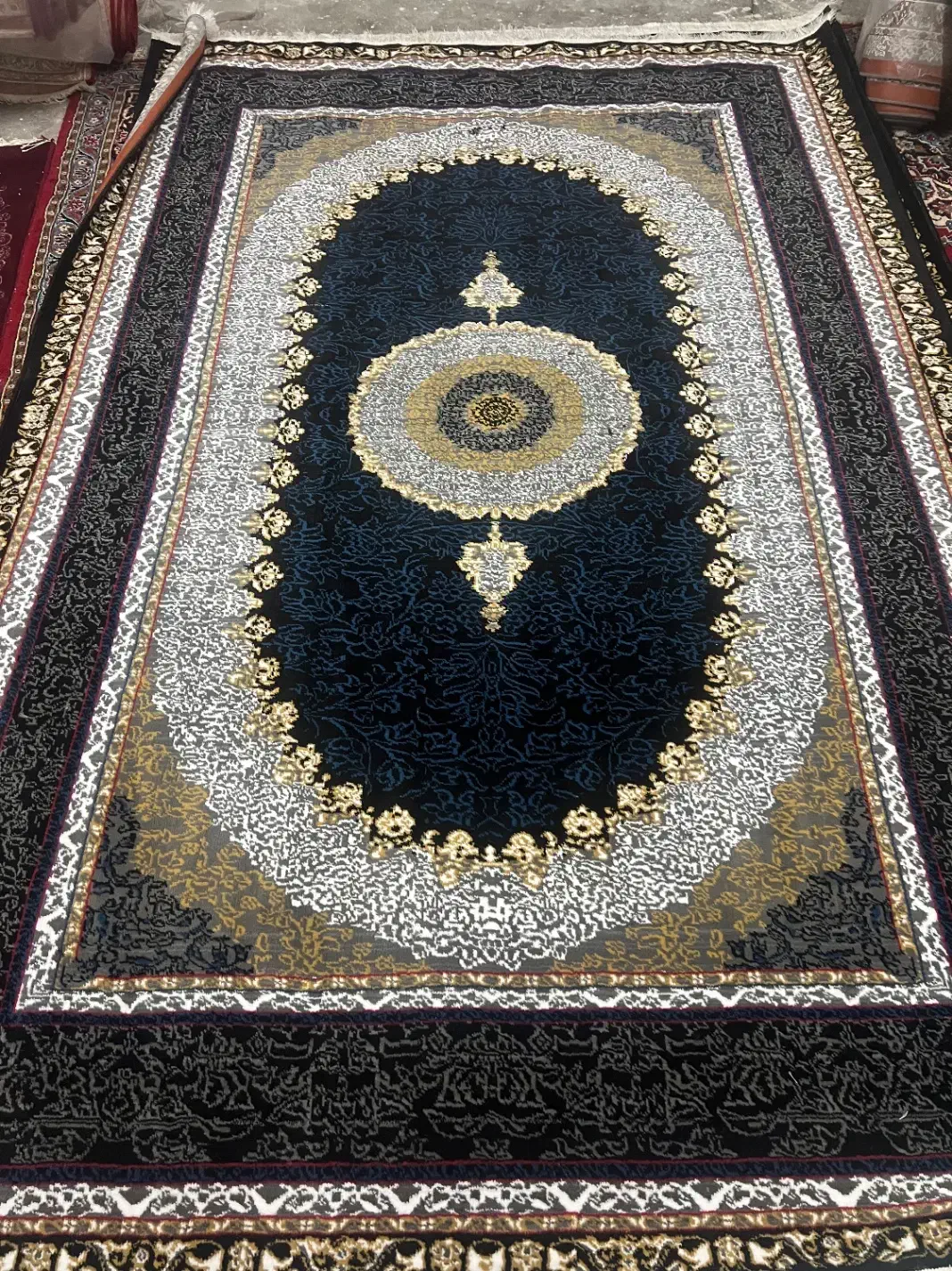 فروش فرش ۶.۹.۱۲ متری|فرش|لاهیجان, قیام|دیوار