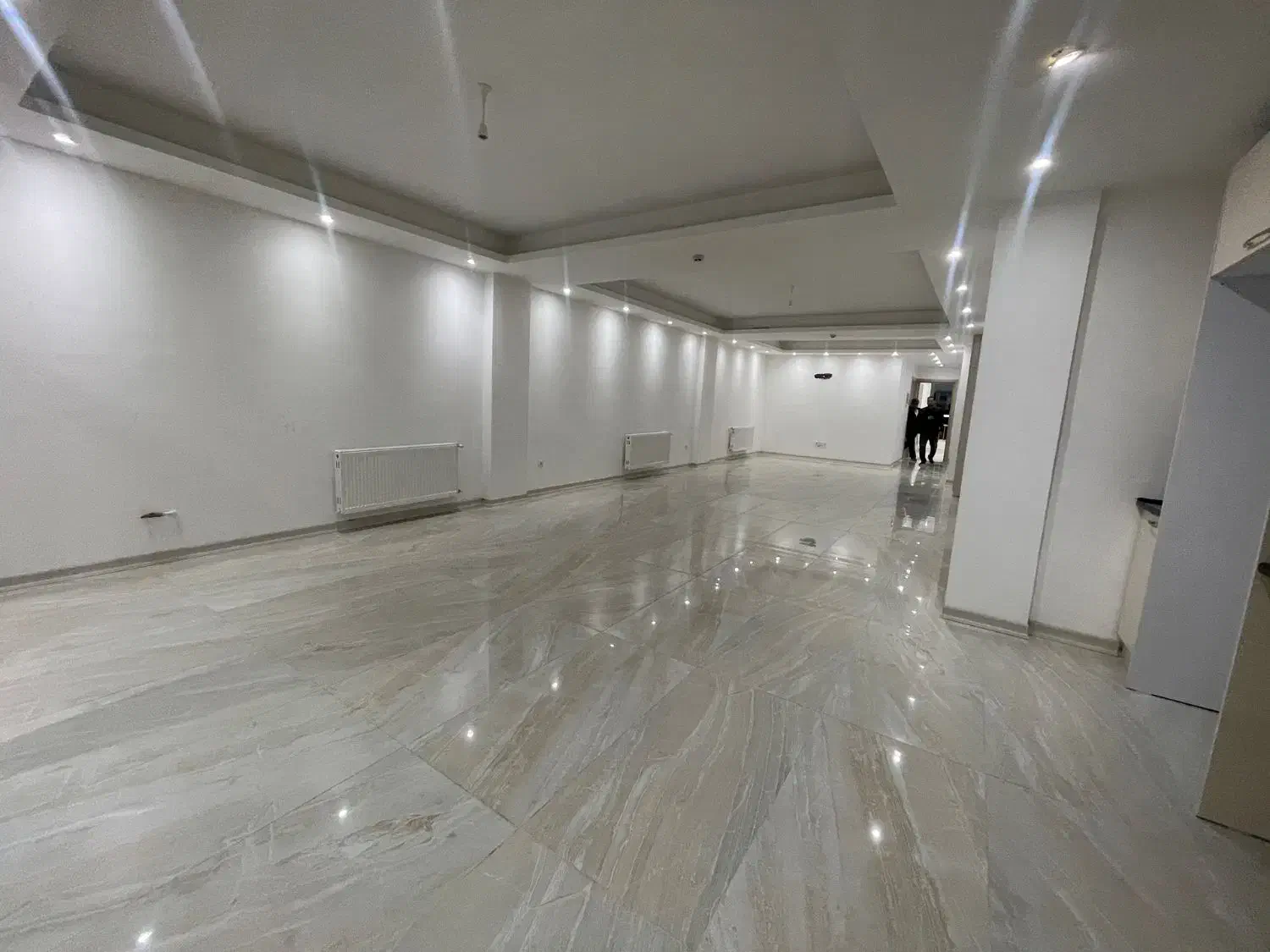 اپارتمان نوساز ۱۳۵ متری دو خواب (امینی)|اجارهٔ آپارتمان|نور, |دیوار