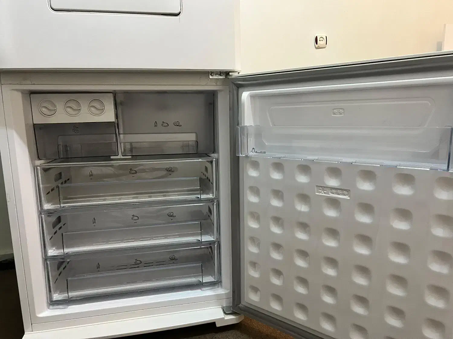 یخچال|یخچال و فریزر|شاهین‌شهر, عطار|دیوار