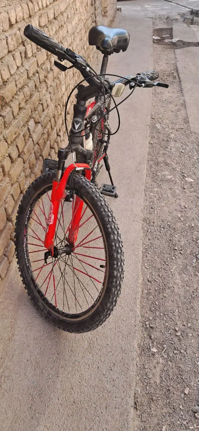 دوچرخه بیست و شیش لاستیک و دنده همه چیز سالم|دوچرخه، اسکیت، اسکوتر|پیشوا, |دیوار