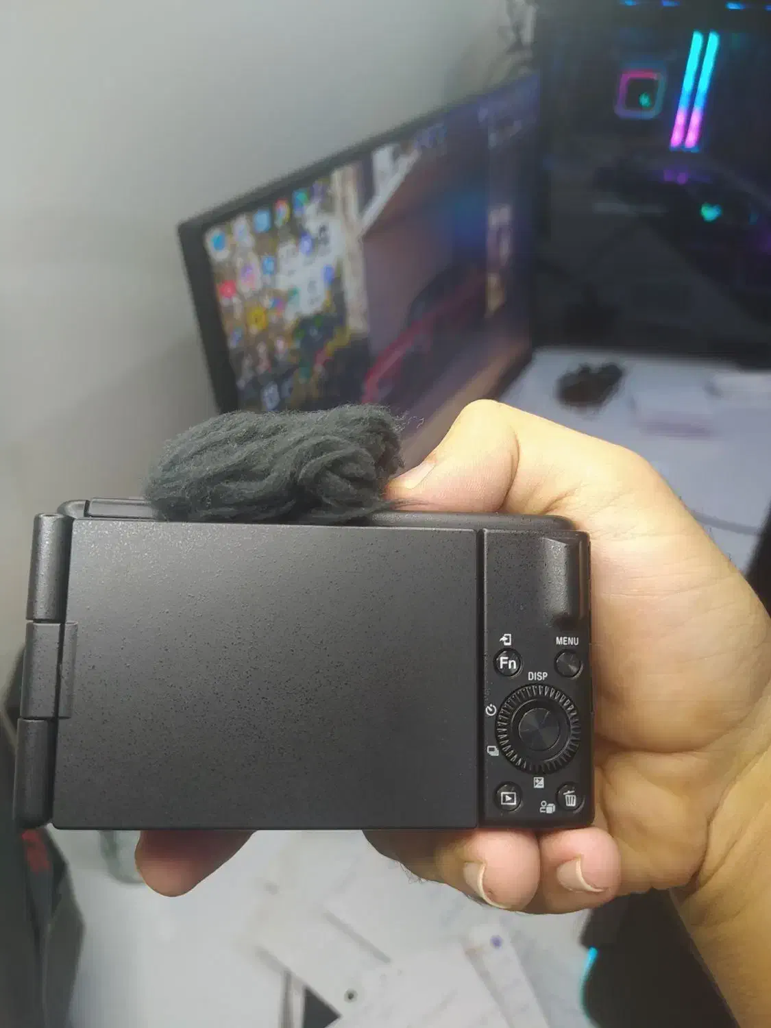 دوربین سونی zv1 (تولید محتوای حرفه ای)|دوربین عکاسی و فیلمبرداری|دزفول, |دیوار