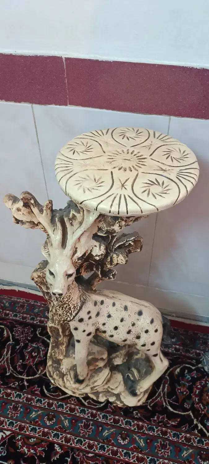 گوزن نو|مجسمه، تندیس، ماکت|بروجرد, |دیوار