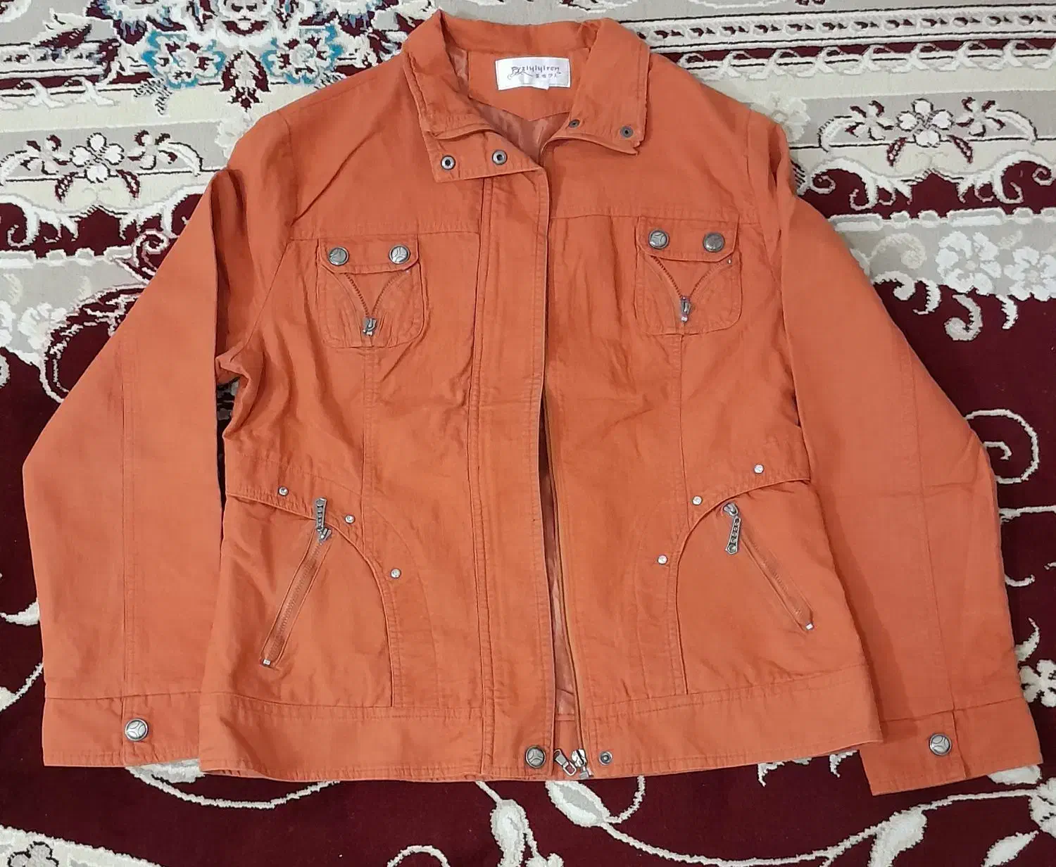 لباس|لباس|قیدار, |دیوار