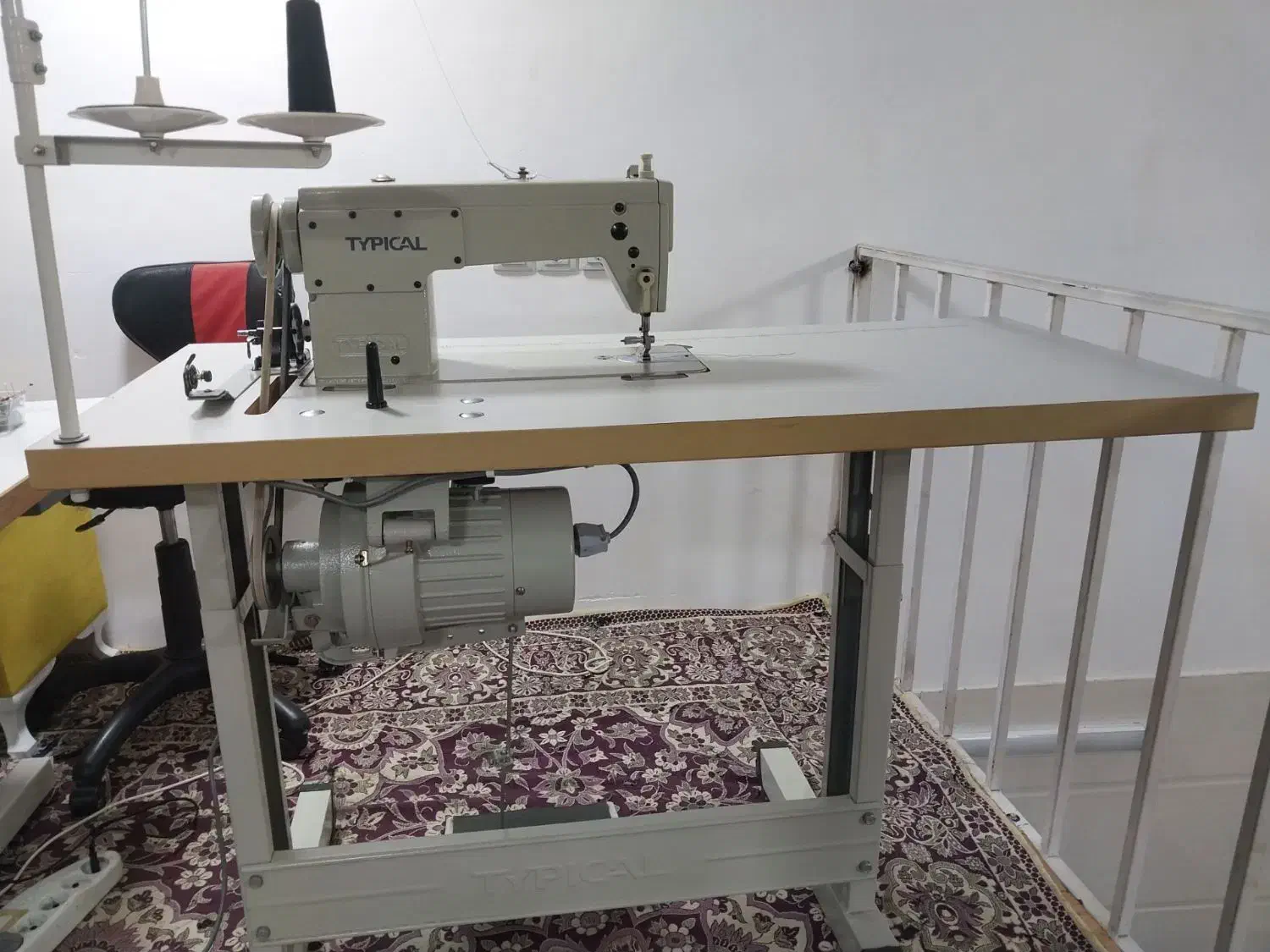 چرخ خیاطی راسته|چرخ خیاطی و ریسندگی|لشت نشا, |دیوار