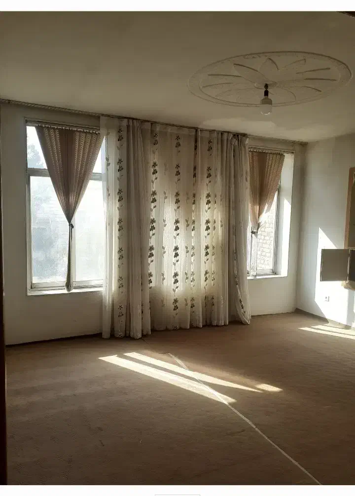 اجاره واحد۱۵۰متر آفتابگیر۳خوابه مدرس طبقه روی همکف|اجارهٔ آپارتمان|بیرجند, |دیوار