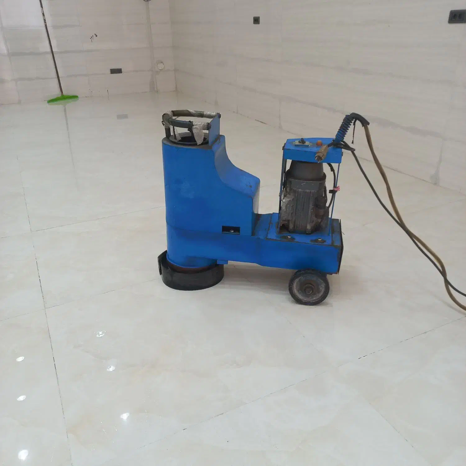 پاک آسان اروند یکنواخت کردن کف بتن سراسر خوزستان|خدمات نظافت|بندر ماهشهر, |دیوار