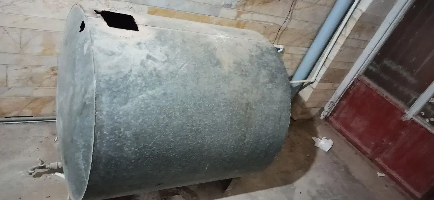 منبع آب فلزی|مصالح و تجهیزات ساختمان|سیرجان, |دیوار