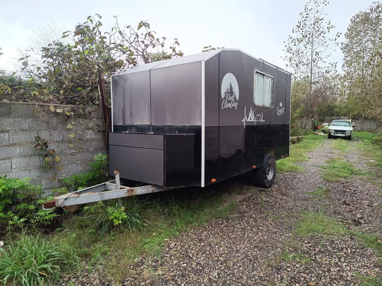 کمپر سرقت سده|اشیا|نشتارود, |دیوار