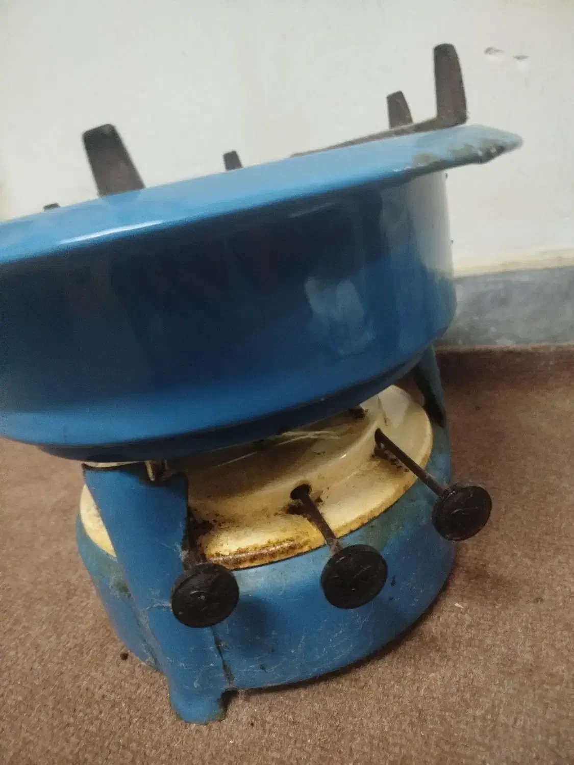 چراغ سه فیتله ای|کلکسیون اشیاء عتیقه|رشت, بازار|دیوار