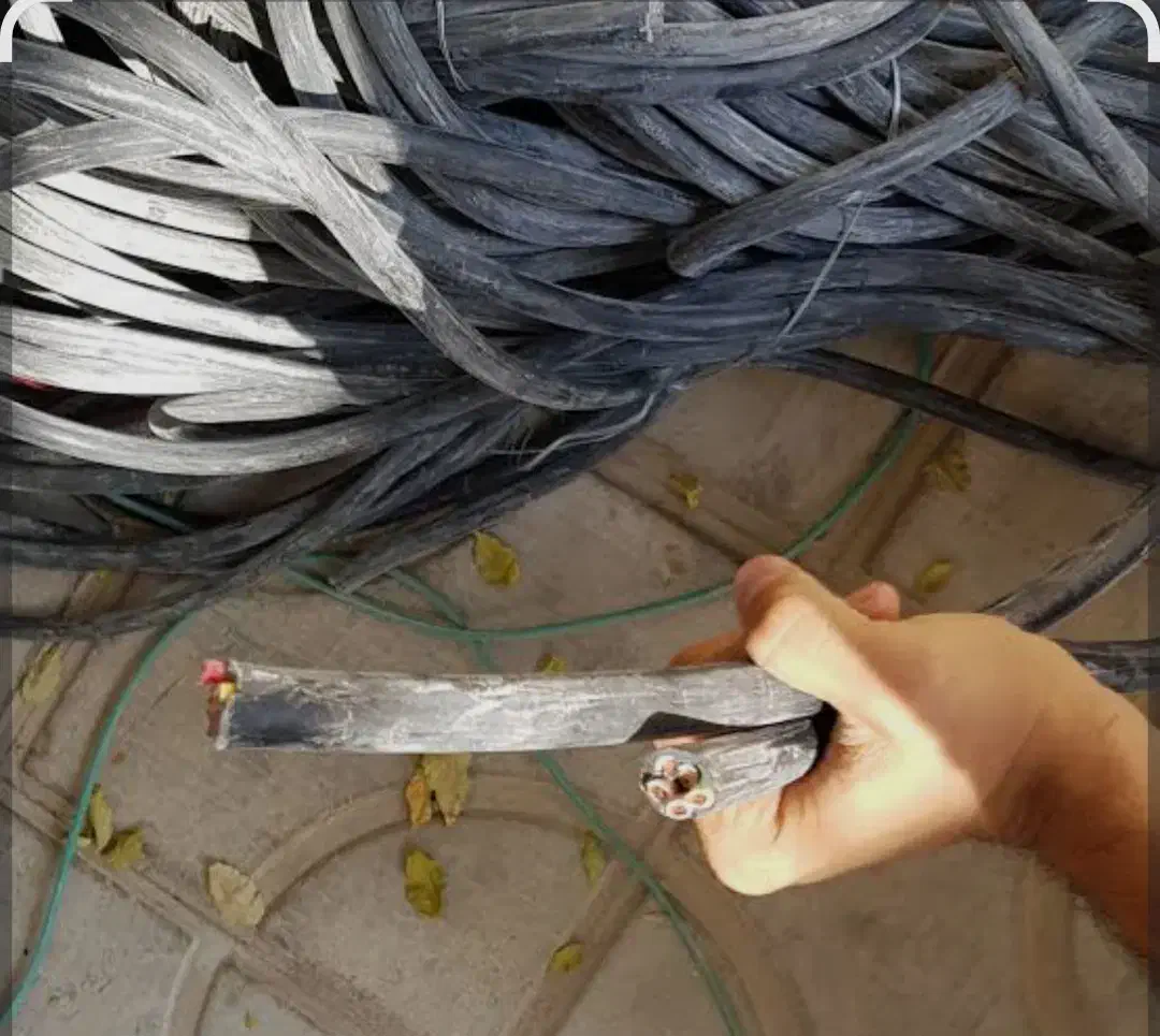 خرید‌ و فروش سیم توپی کابل ضایعات  مس برنج و ۰|عمده‌فروشی|مشهد, بهاران|دیوار