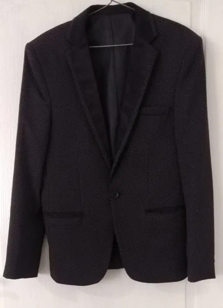 کت تک|لباس|گلبهار, شهر جدید گلبهار|دیوار