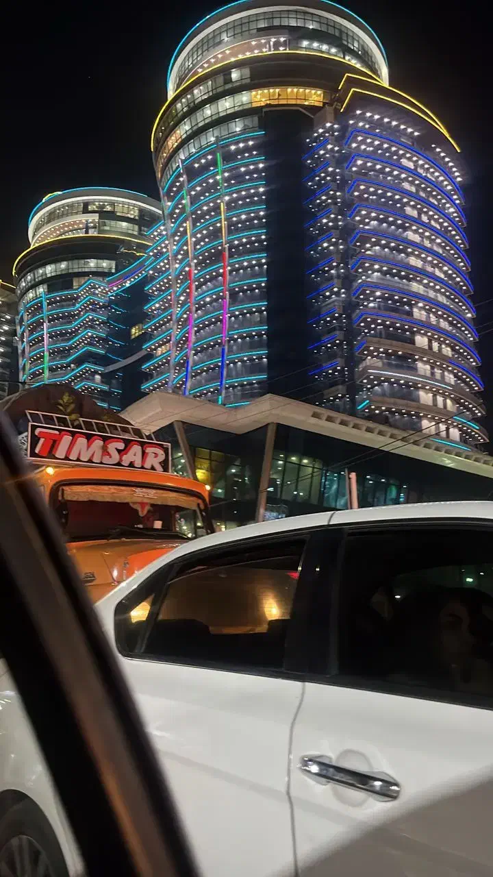 ۱۸۰ متر مغازه بر بوستان سعدی|اجارهٔ مغازه و غرفه|اصفهان, باغ زرشک|دیوار