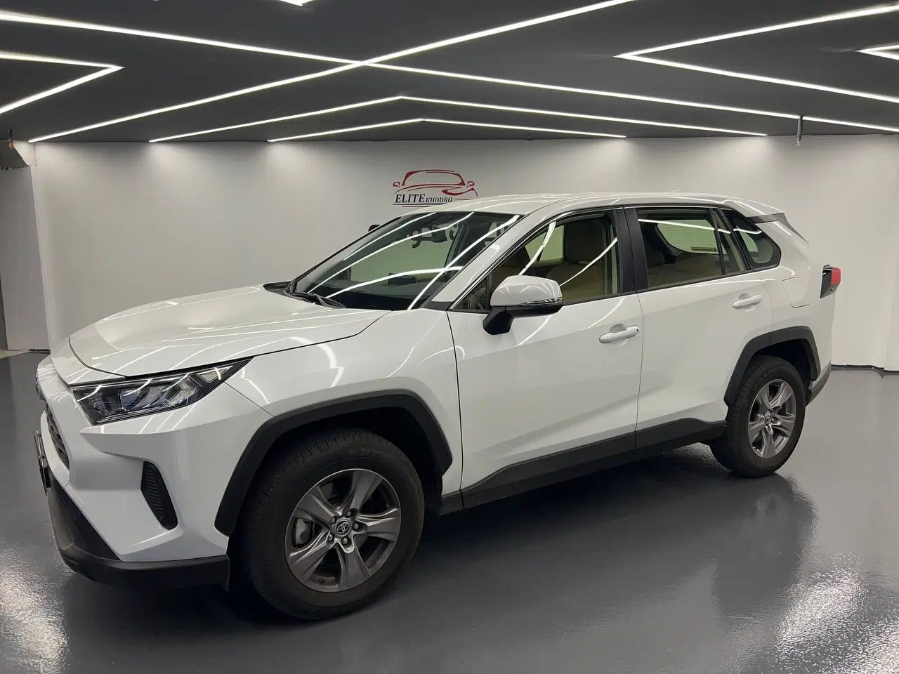 تویوتا راوفور ۲/۵ ژاپن toyota Rav4 لو آپشن 2025|خودرو سواری و وانت|تهران, هروی|دیوار