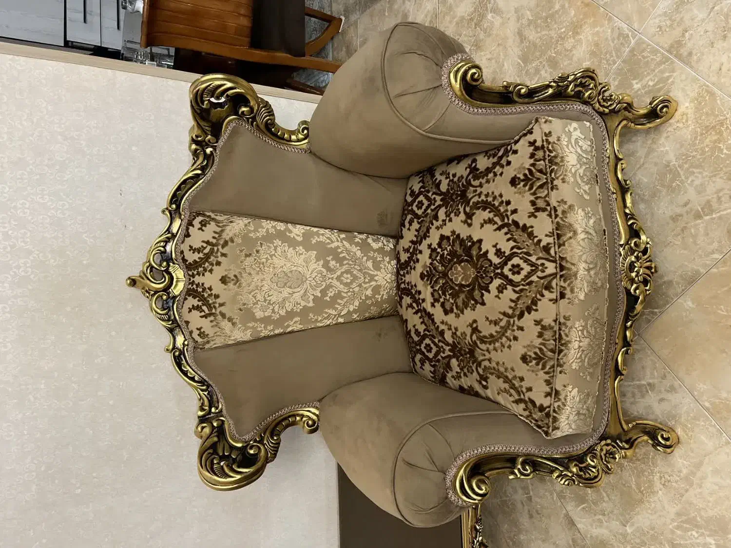 مبل ۷ نفره شیک|مبلمان خانگی و میز عسلی|اراک, |دیوار