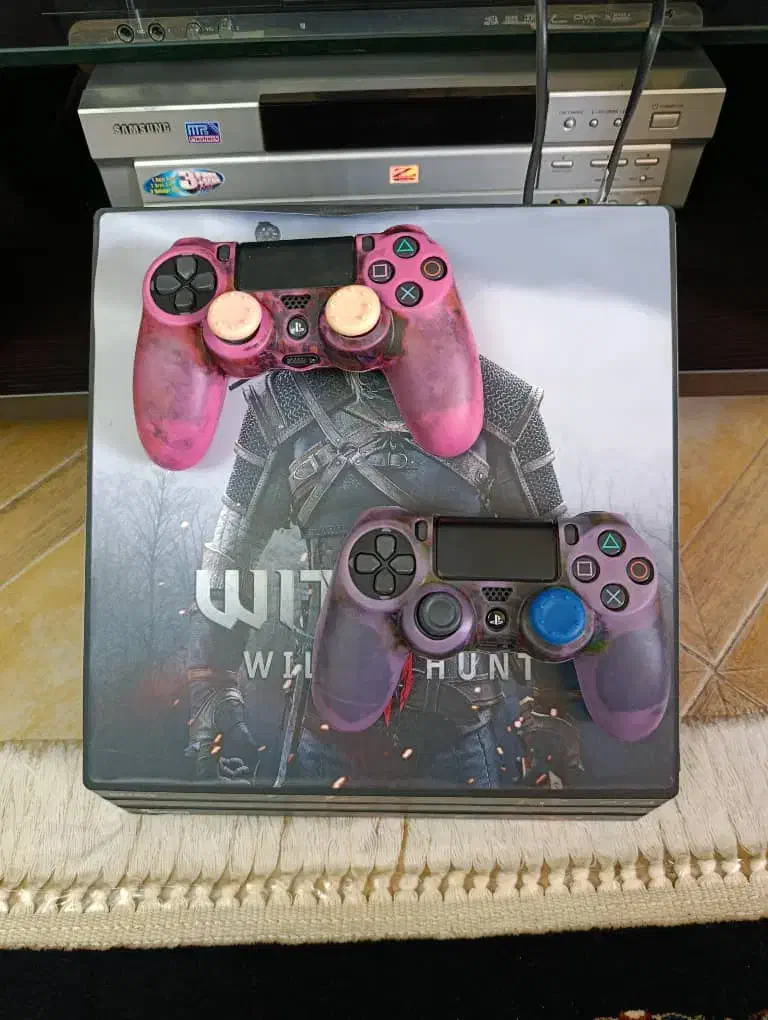 ps4 pro کامل درحد نو|کنسول، بازی ویدئویی و آنلاین|شیراز, غدیر جنوبی|دیوار