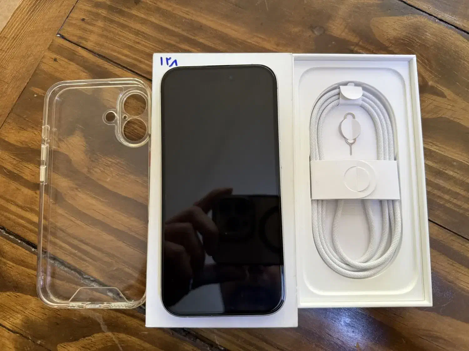 آیفون ۱۶ سفید ۱۲۸|موبایل|اردبیل, |دیوار