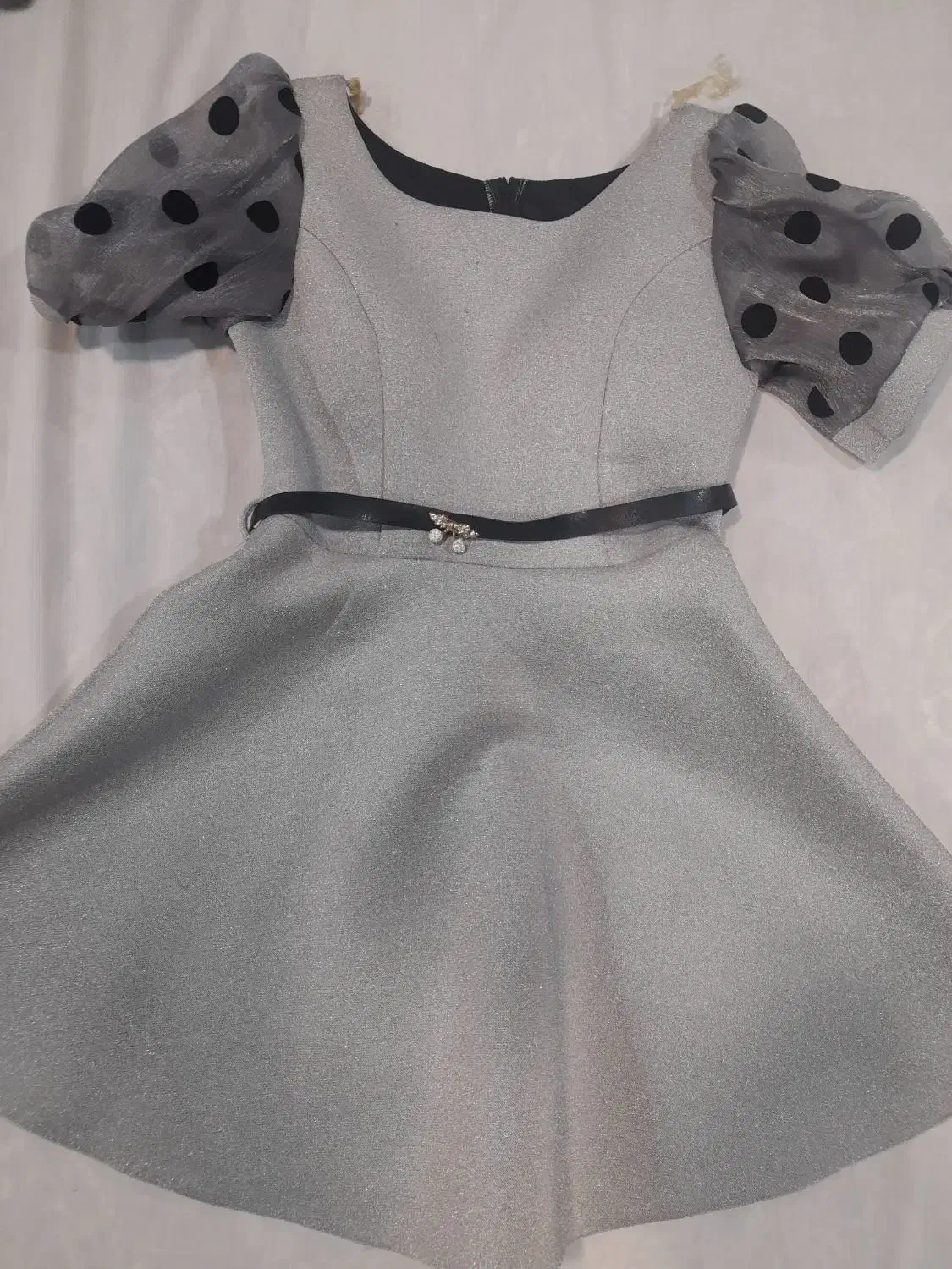 حراج. لباس مجلسی بچه گانه نونو فقط ۳۰۰/۰۰۰ هزار|لباس|بروجرد, |دیوار