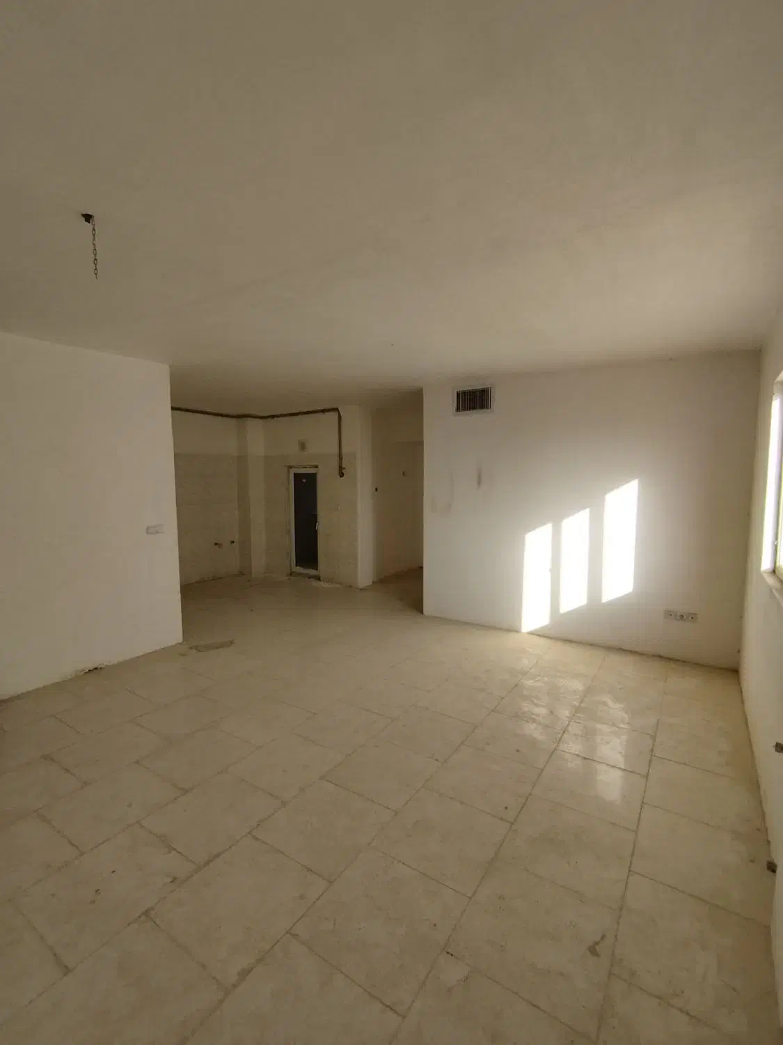 مجتمع نوساز*قابل سکونت*پارکینگ سندی*نورگیر|فروش آپارتمان|هشتگرد, شهرک آرتیمان|دیوار