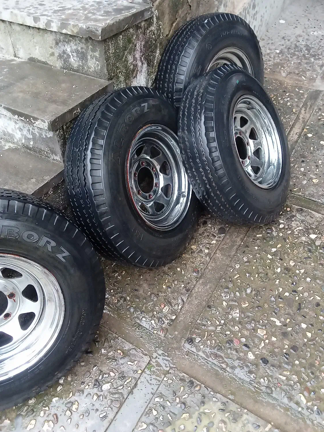 رینگ و لاستیک پاترولی در حد نو|قطعات یدکی و لوازم جانبی|گرگان, |دیوار