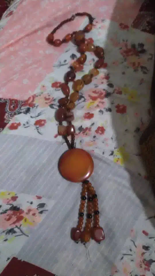 گردنبند عقبق قدیمی|کلکسیون اشیاء عتیقه|شوشتر, |دیوار