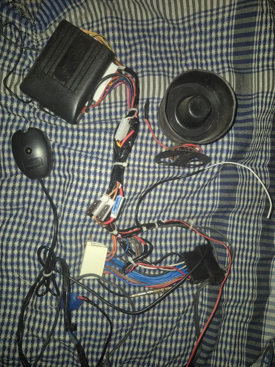 دزدگیر ماشین ، کفی|قطعات یدکی و لوازم جانبی|قم, شاه سید علی|دیوار