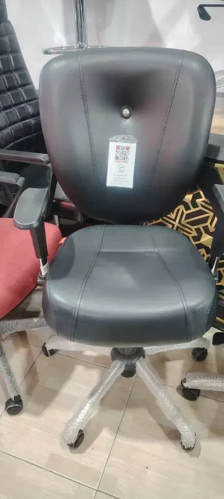 صندلی اداری|صندلی و نیمکت|کشاورز, |دیوار