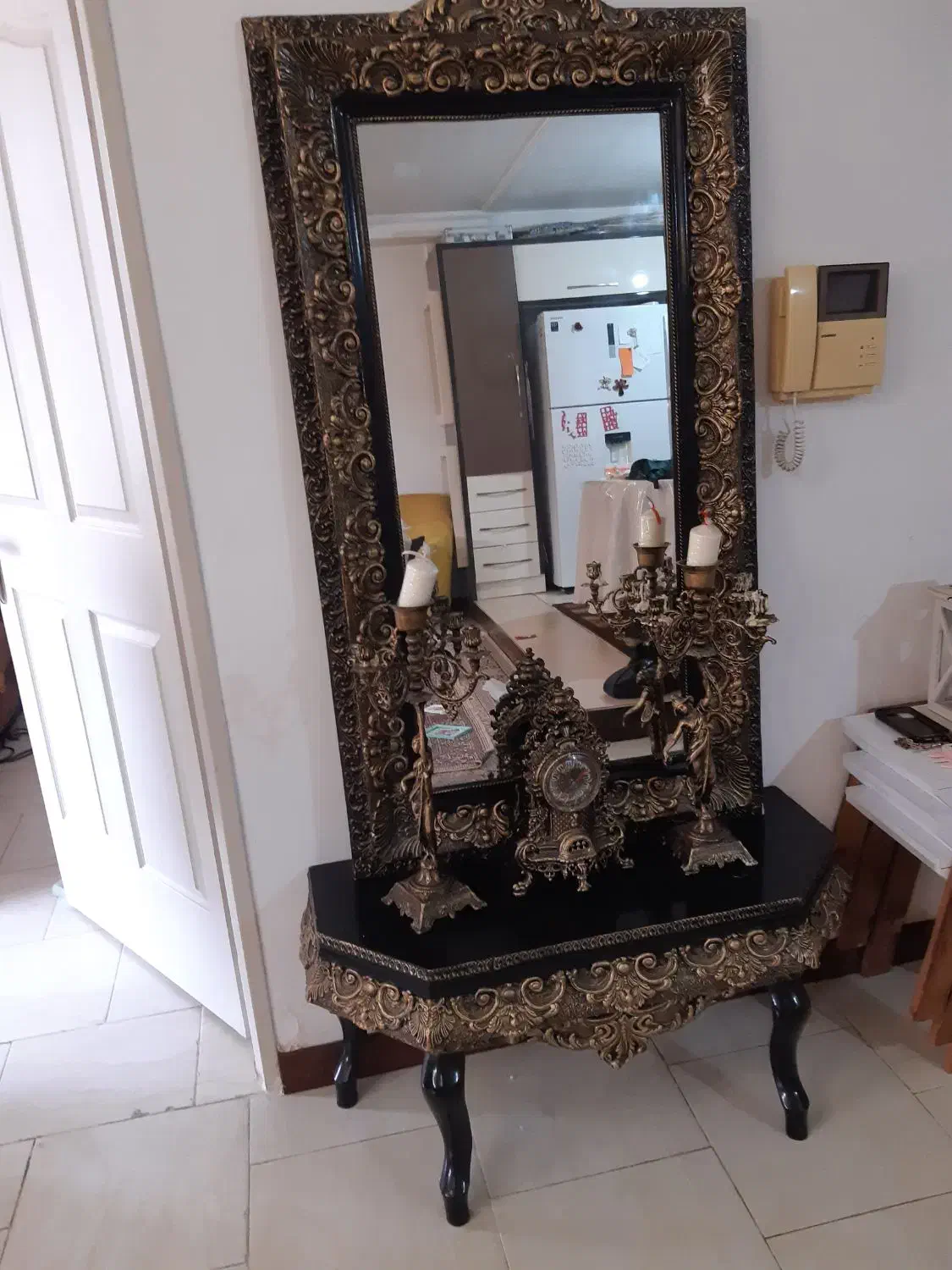 اینه|آینه|ساری, |دیوار