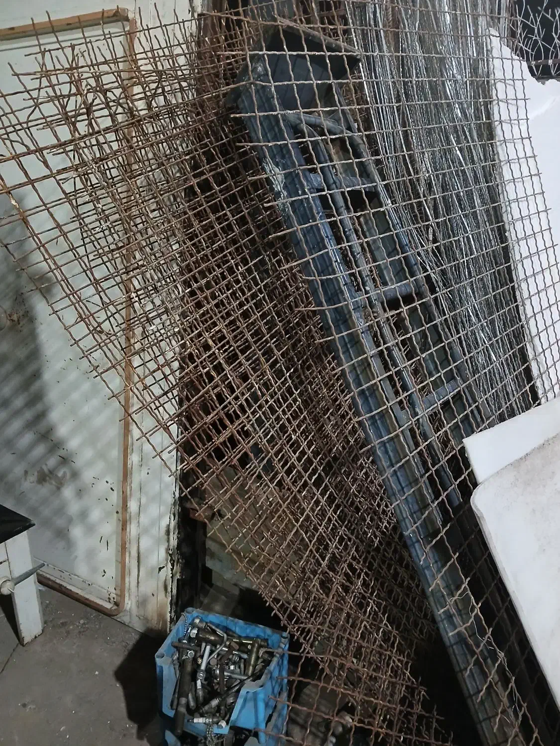 فنس ۴×۴|ابزارآلات|یزد, |دیوار