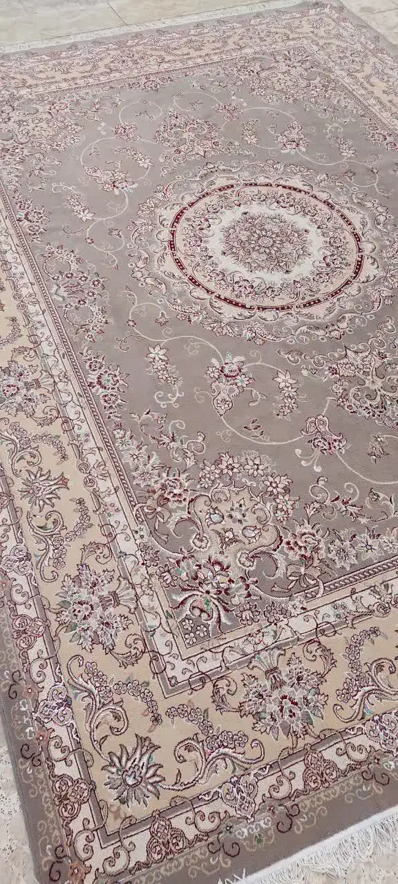 یک عدد۱۲متری گردویی سالم|فرش|مبارکه, |دیوار