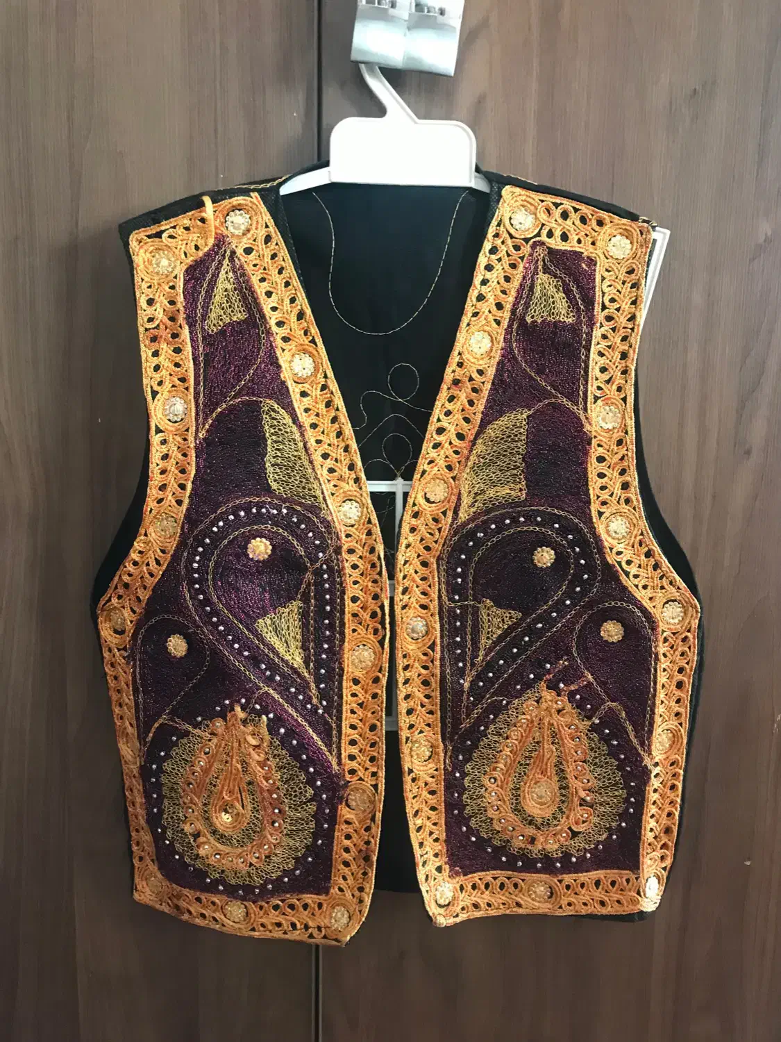 لباس|لباس|اصفهان, هزارجریب|دیوار