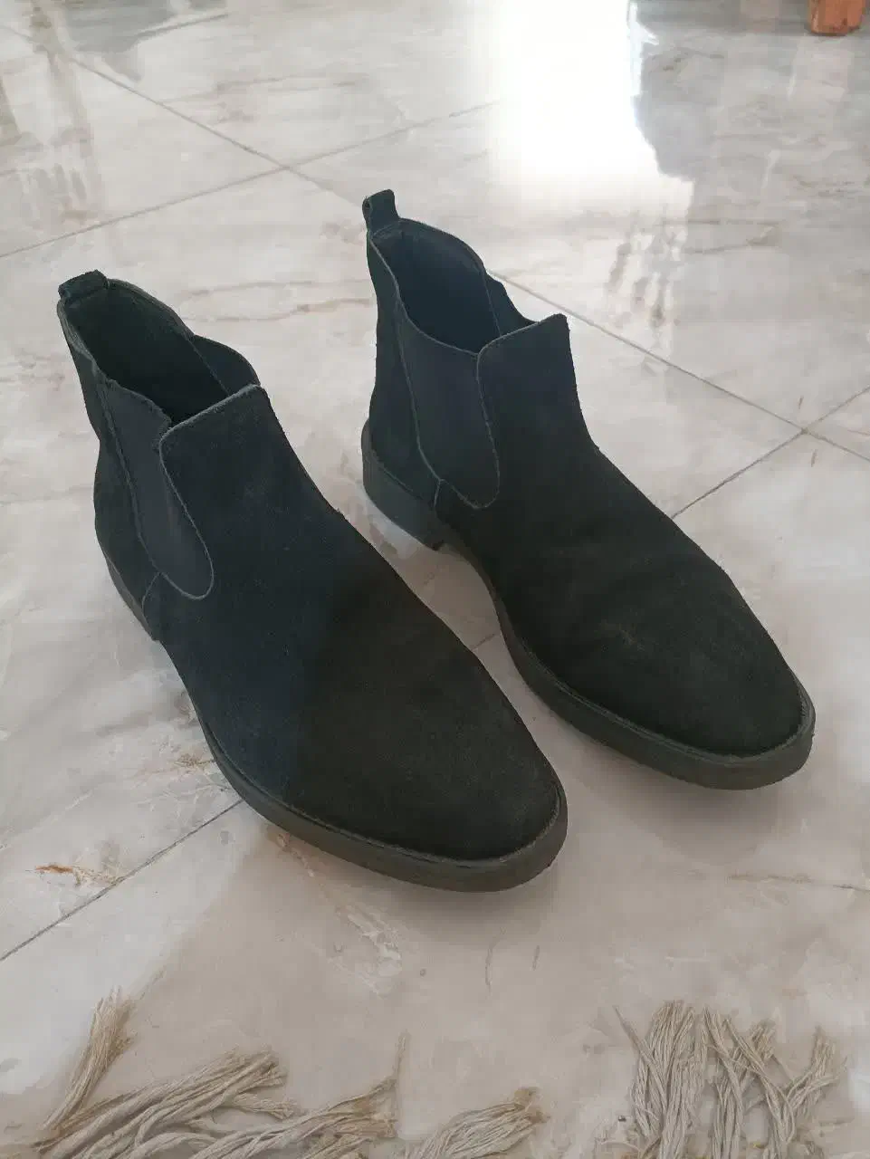 کفش|کیف، کفش، کمربند|اندیشه, اندیشه فاز ۳|دیوار