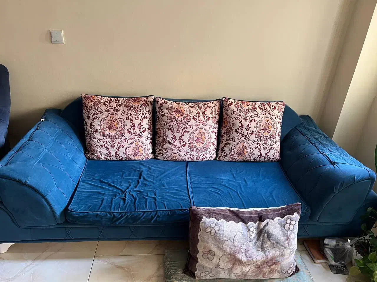 مبل سلطنتی راحتی میزناهارخوری|مبلمان خانگی و میز عسلی|محمودآباد, |دیوار