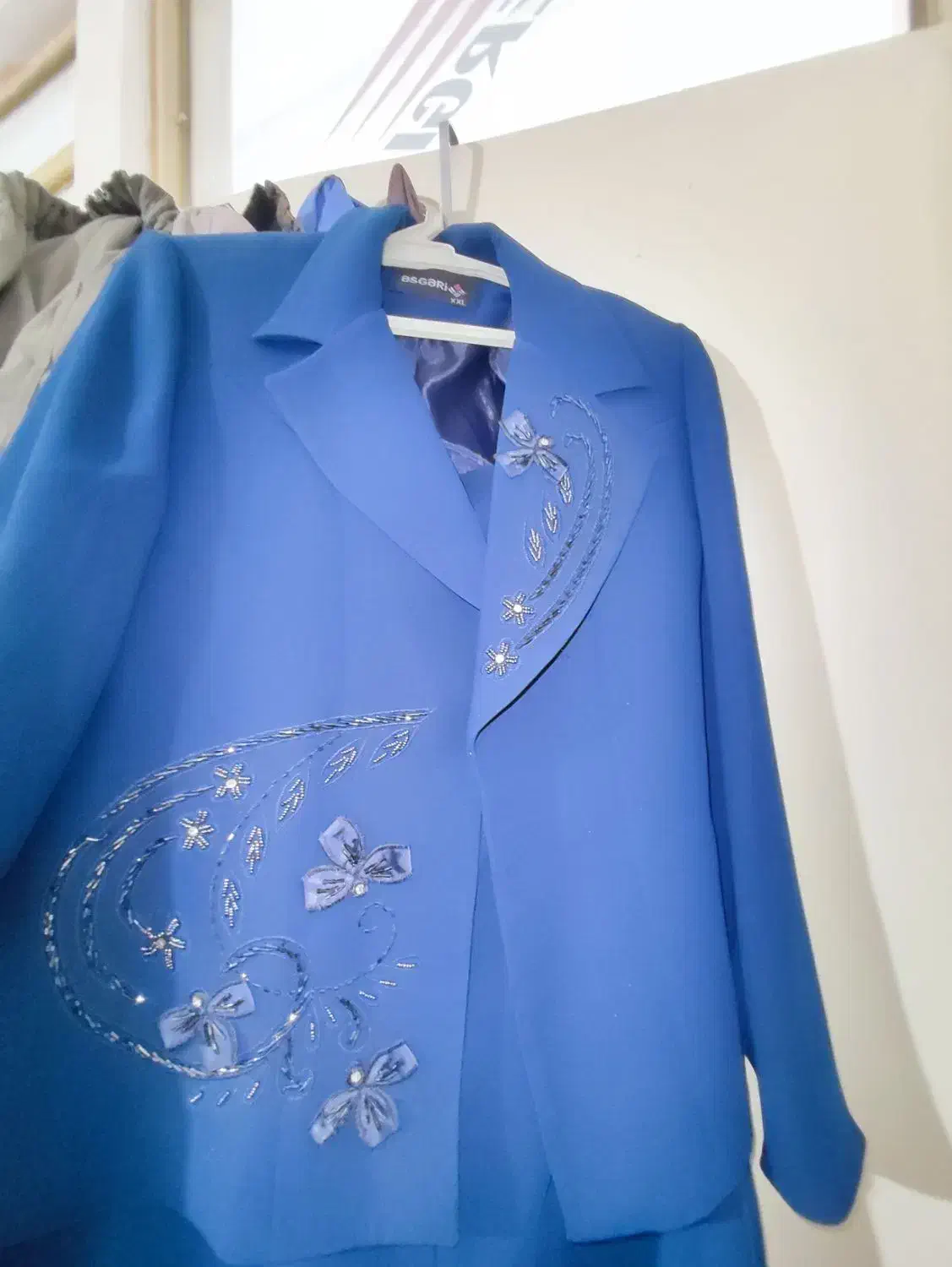 کت و دامن مجلسی|لباس|زابل, |دیوار