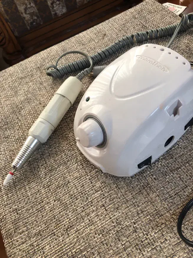 سوهان برقی و دستگاه یووی|آرایشی، بهداشتی، درمانی|کرج, اصفهانی‌ها|دیوار