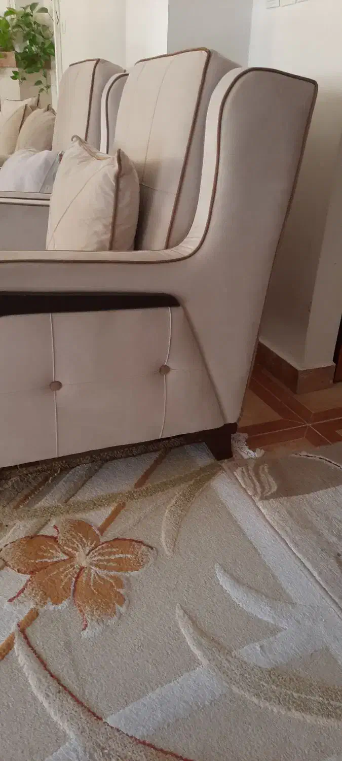 مبل کرم روشن با قیمت عالی|مبلمان خانگی و میز عسلی|قائم‌شهر, |دیوار