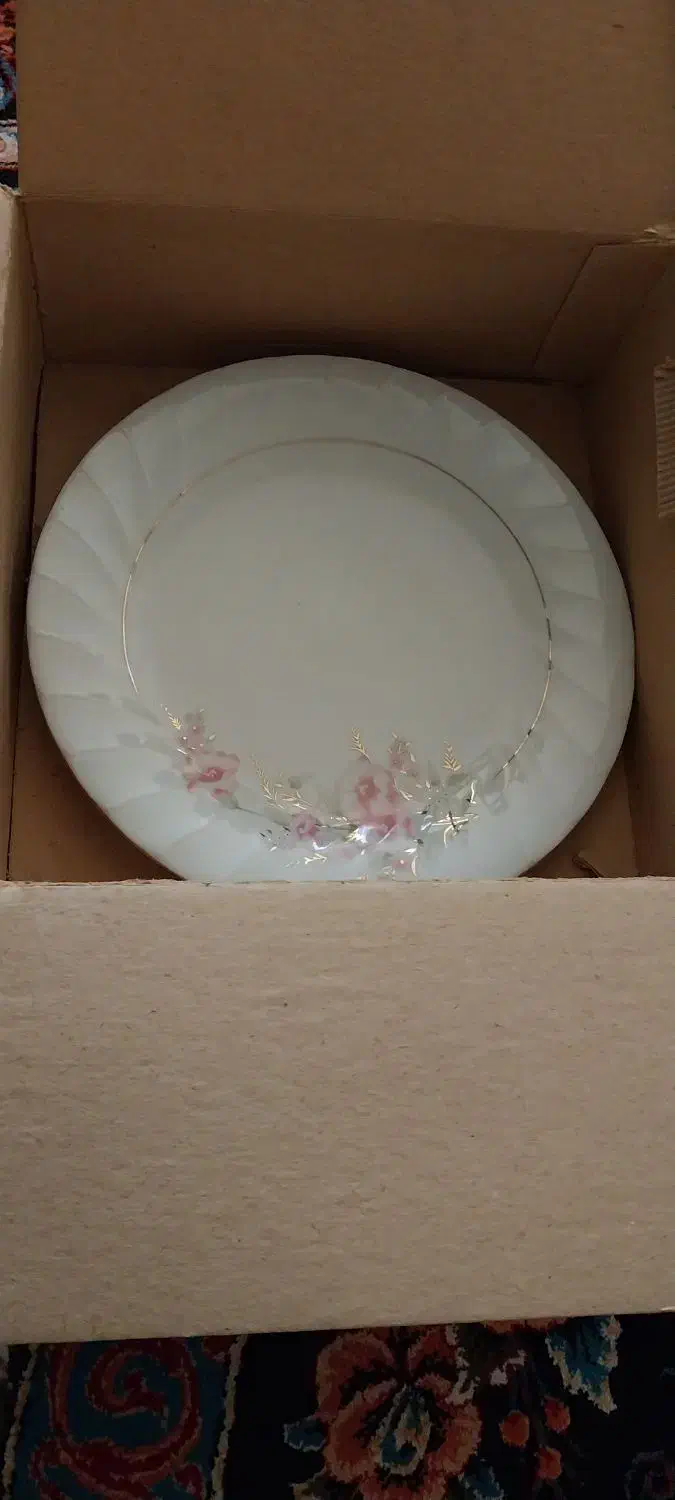 یک دست کاسه و خیارخوری|ظروف سرو و پذیرایی|قم, آذر (نکویی)|دیوار