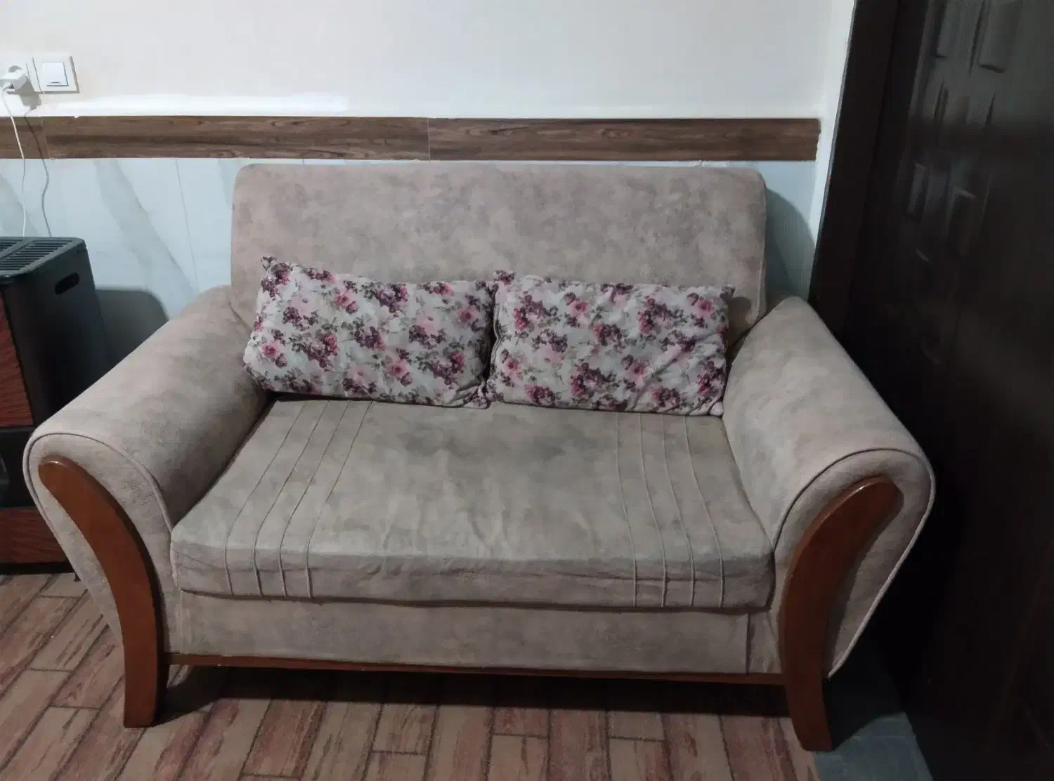 مبل 7نفره|مبلمان خانگی و میز عسلی|رباط‌کریم, کیکاور|دیوار