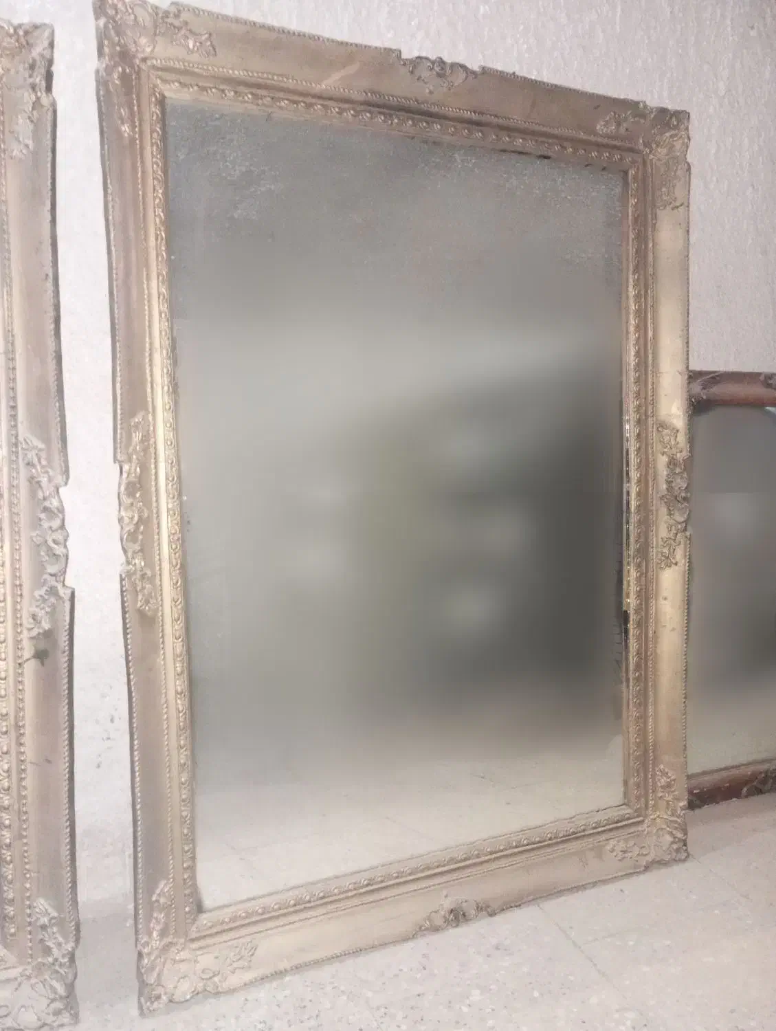 آینه کلا سیک با قاب چوبی|صنایع دستی و سایر لوازم تزئینی|زابل, |دیوار