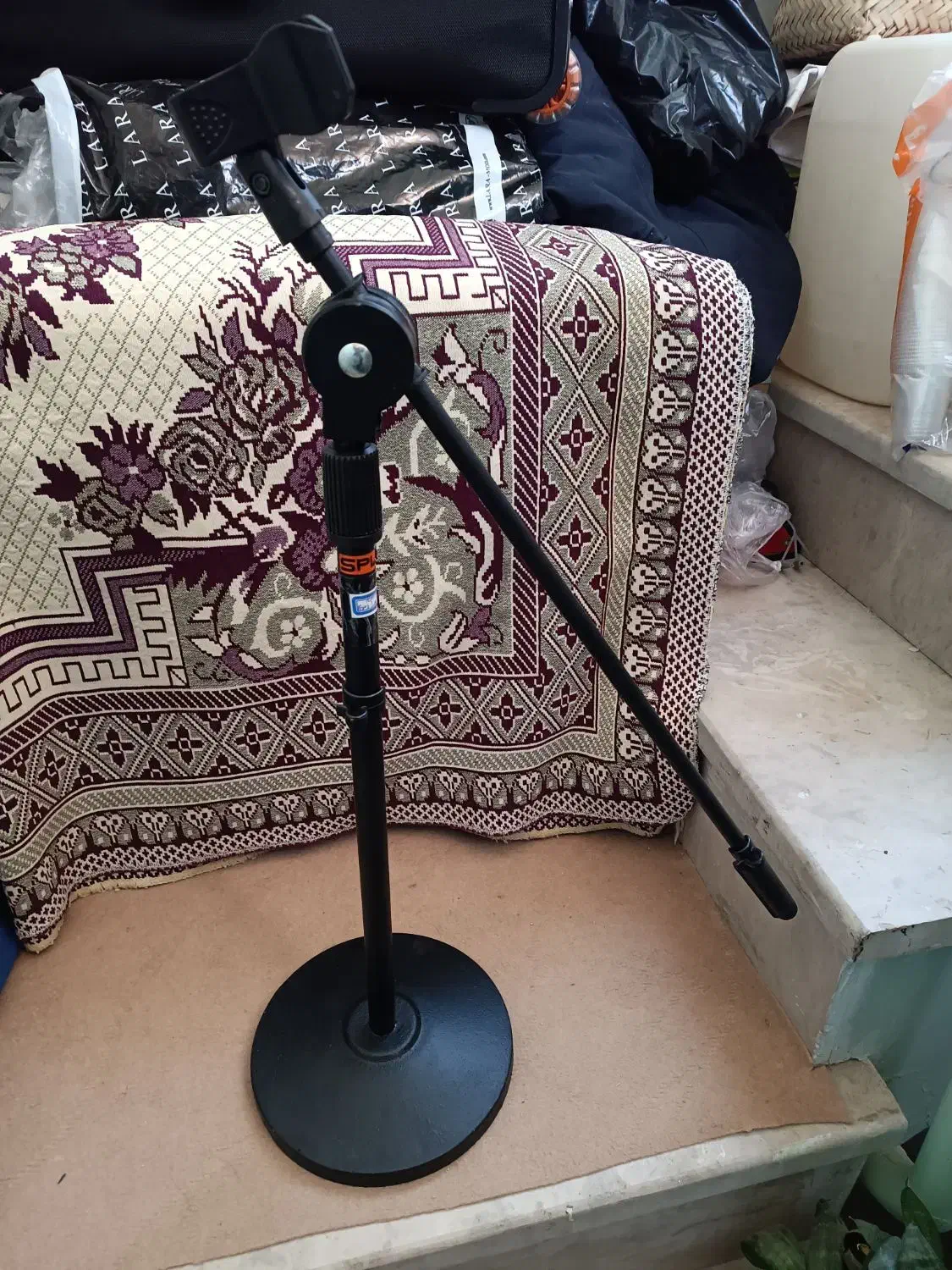 پایه میکروفون|آلات موسیقی|شاهینشهر, شهرک ردانی پور|دیوار