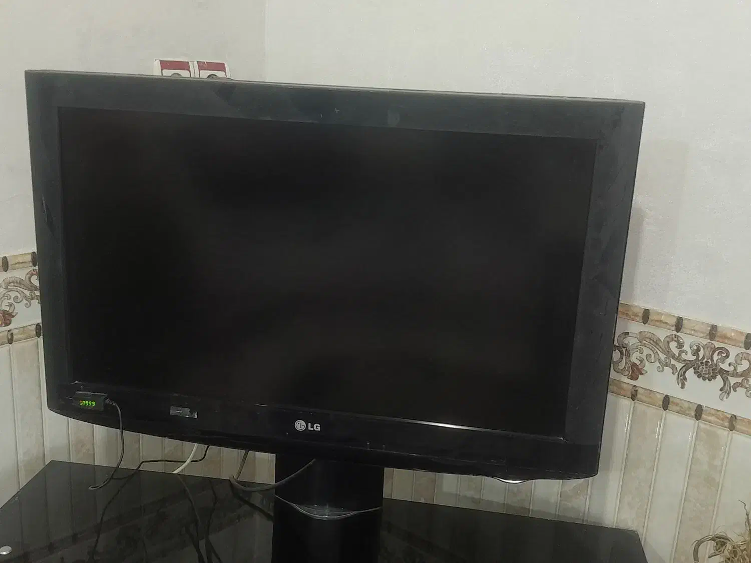 تلوزیون|تلویزیون و پروژکتور|اشترینان, |دیوار