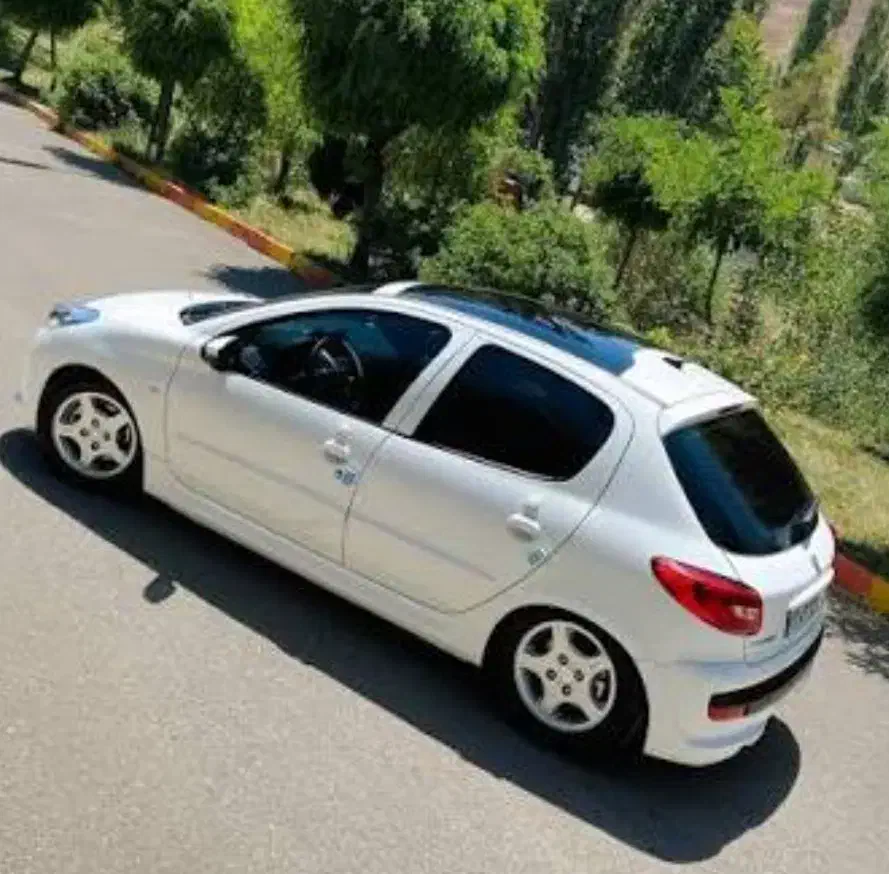 ۲۰۷ سقف شیشه ای ارتقا یافته|خودرو سواری و وانت|محمدیه-قزوین, |دیوار