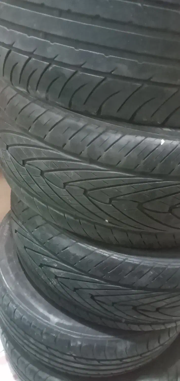 لاستیک ۲۳۵/۴۵|قطعات یدکی و لوازم جانبی|تهران, گلستان (شهرک راه آهن)|دیوار