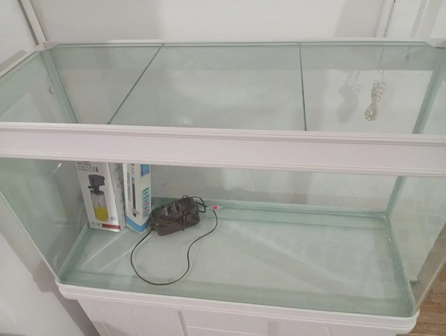 اکواریوم شیشه خم اکبند یک متری|ماهی|خرمآباد, |دیوار