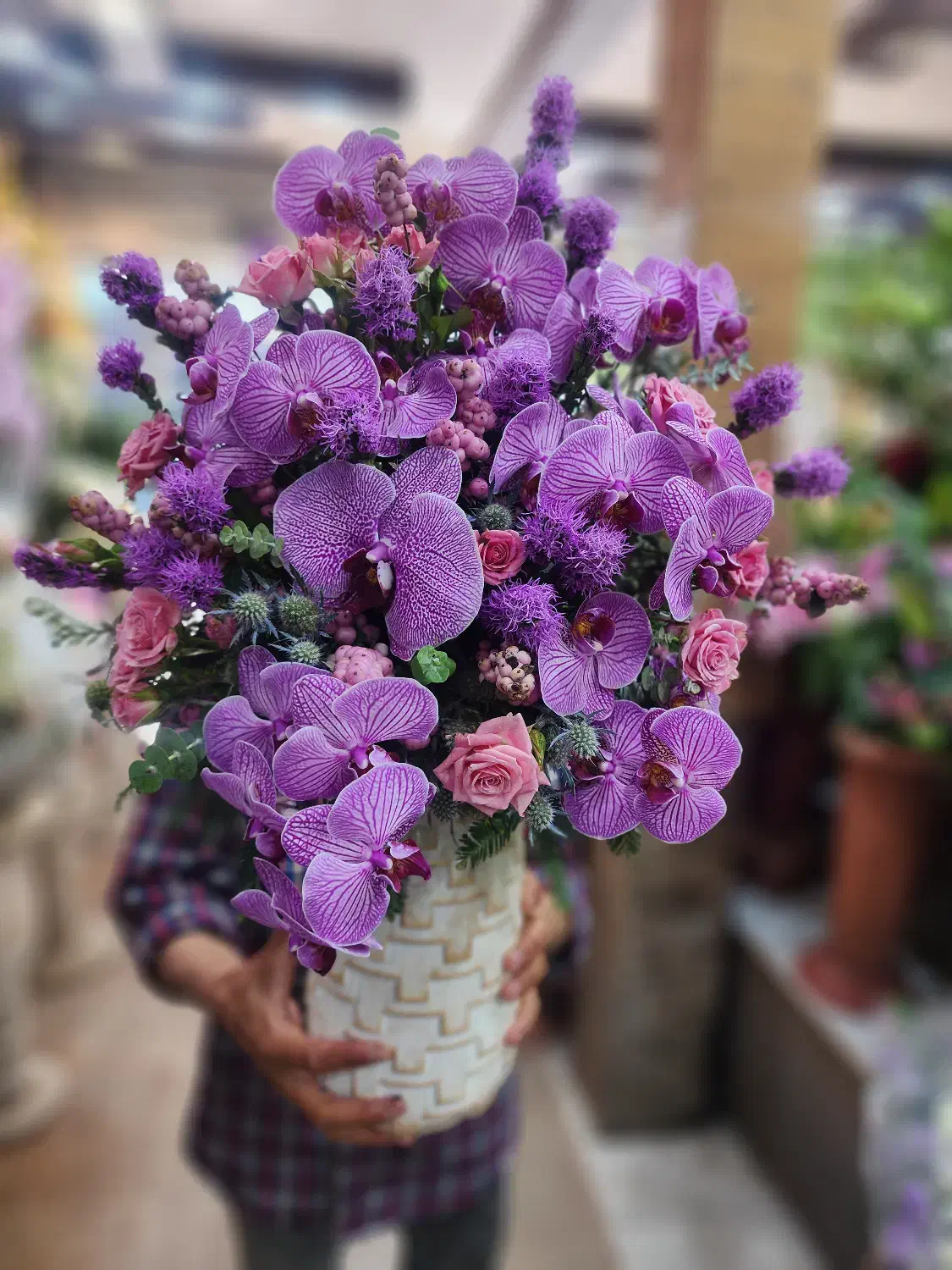 کارگر ماهر و نیمه ماهر گلفروشی|استخدام خدمات فروشگاه و رستوران|تهران, کامرانیه|دیوار