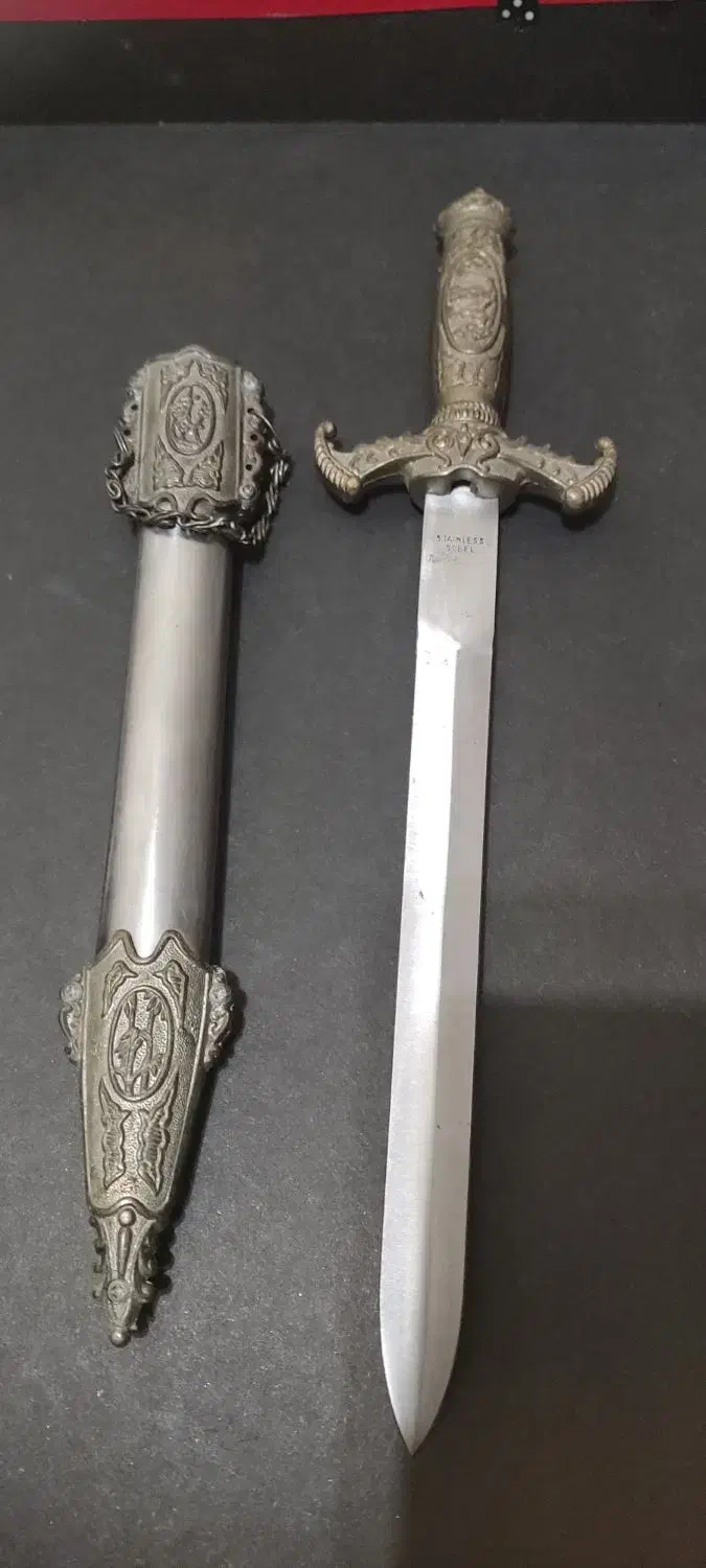 جنجر|کلکسیون اشیاء عتیقه|رشت, انصاری|دیوار