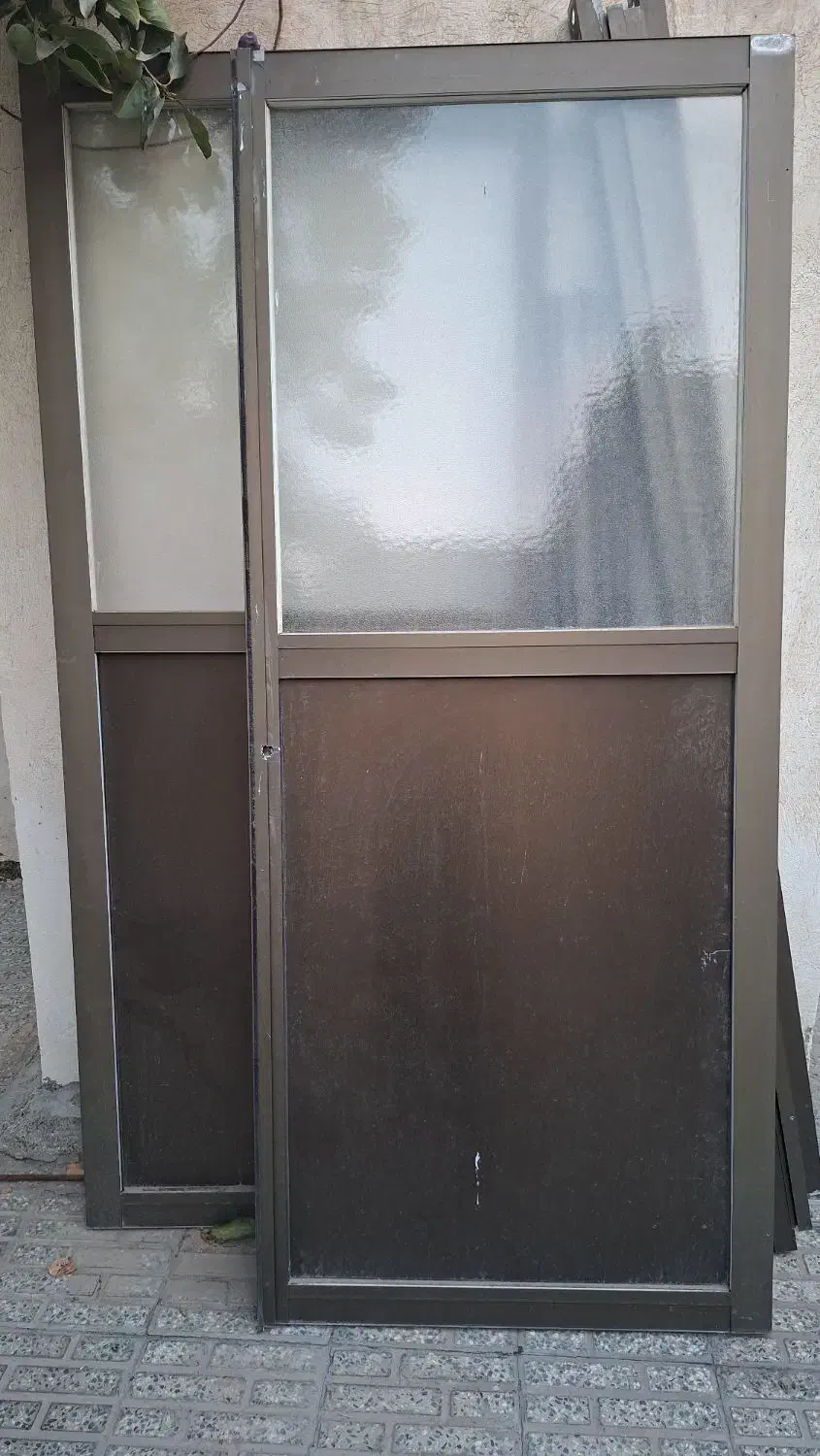 درب آلومینیومی|مصالح و تجهیزات ساختمان|فلاورجان, |دیوار