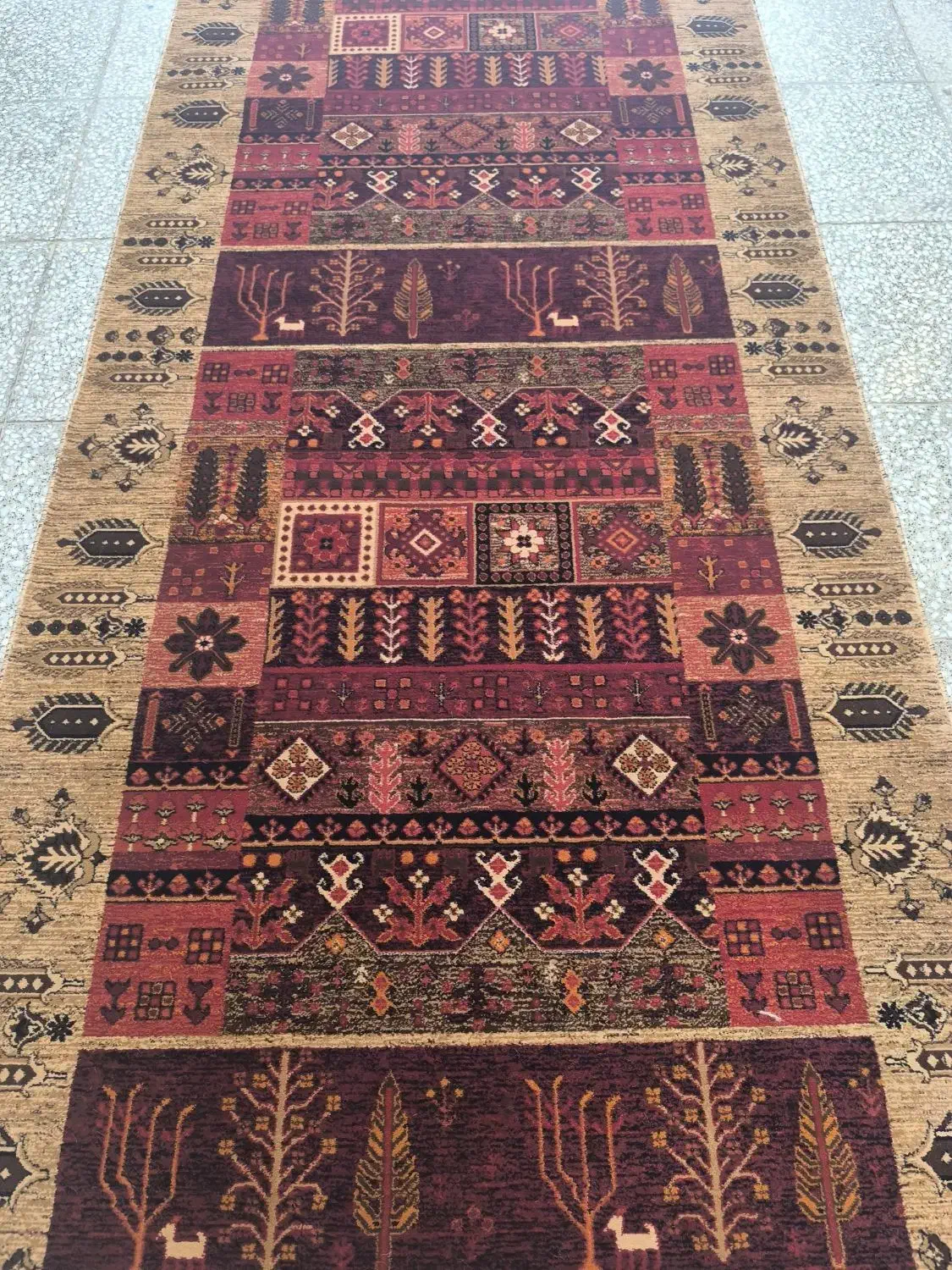 فرش درختی بژ فروشگاه تندیس ۲۰۶۷|فرش|قم, شاه ابراهیم|دیوار