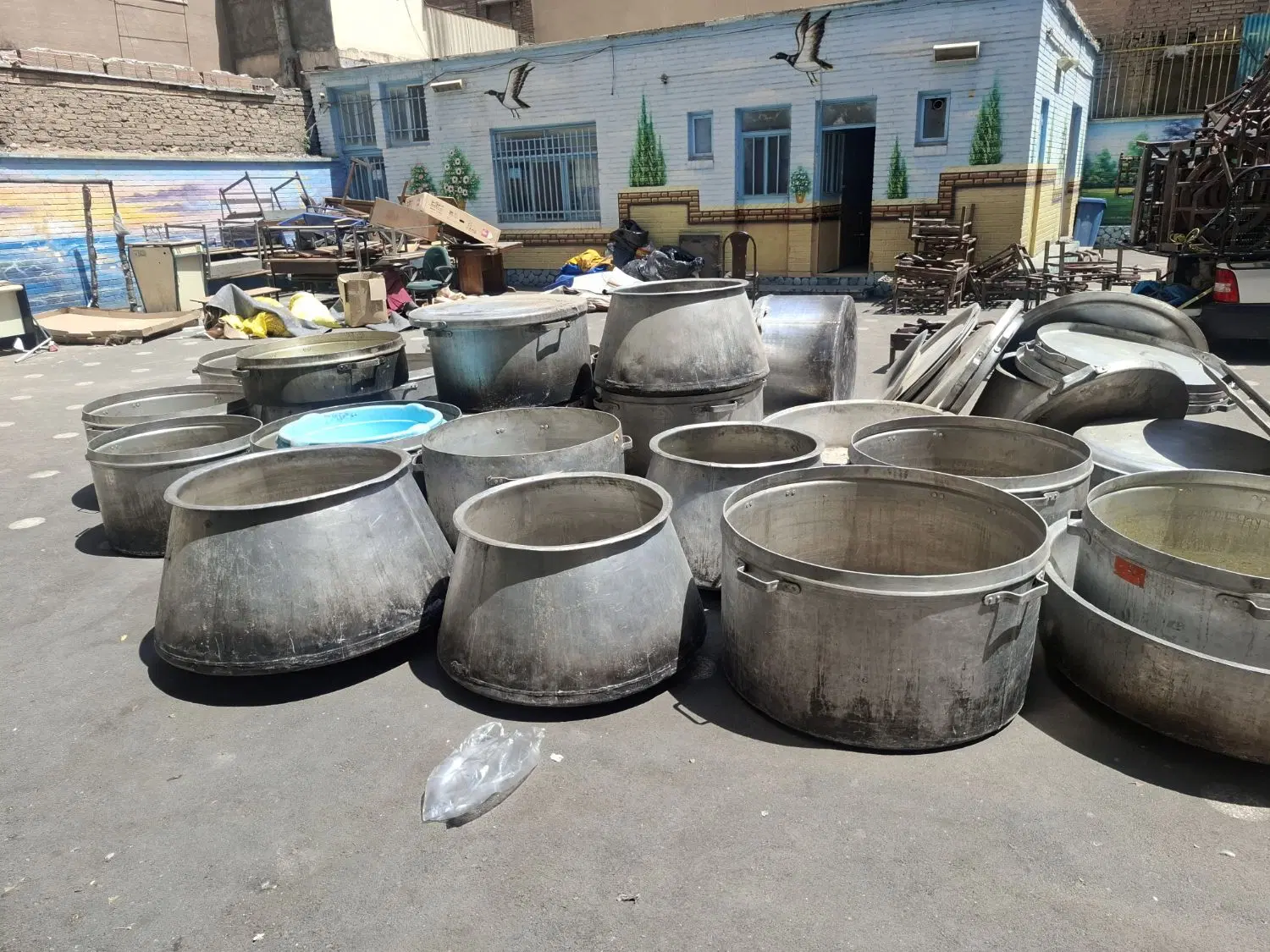 خریداروفروش دیگ روحی مسی گاز سیخ پاتیل وغیره|ظروف پختوپز|تهران, فلسطین (میدان انقلاب)|دیوار